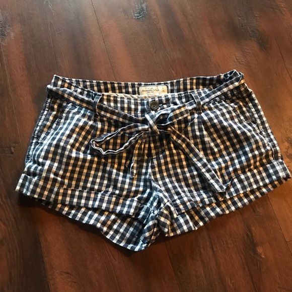 Abercrombie & Fitch Pants - Abercrombie & Fitch Bow tie Shorts